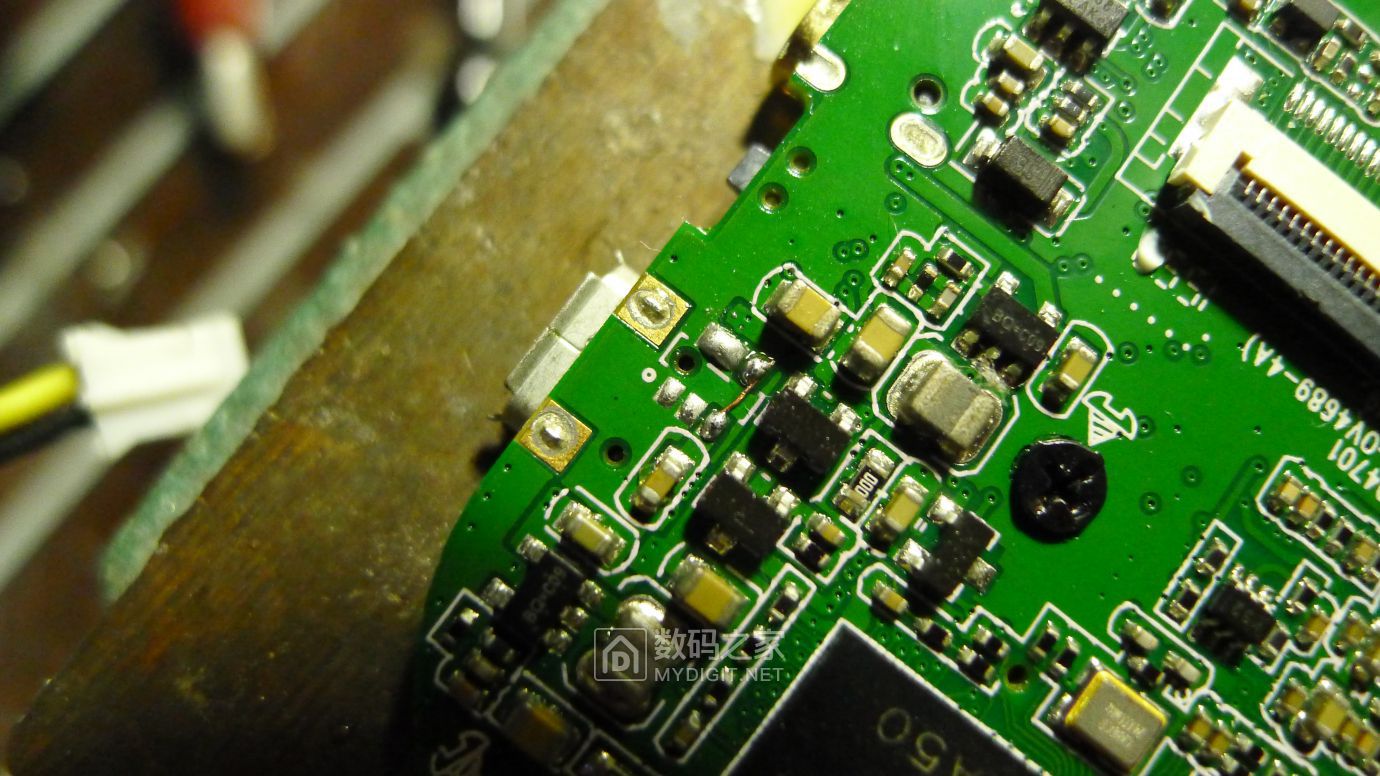 PAPAGO行车记录仪GoSafe535拆解，电源接反故障维修及思路分享