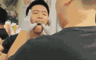 56岁广东潮汕阿姨称霸美国嘻哈圈