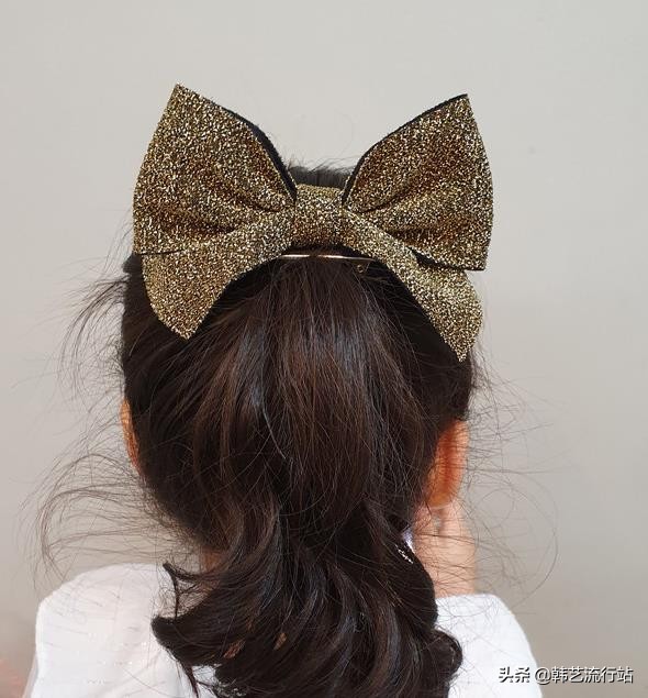 韩国蝴蝶发饰最流行款,韩系时尚潮流发饰