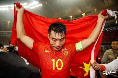 足坛十大巨星伊布,2014年c罗戴帽伊布2球出线