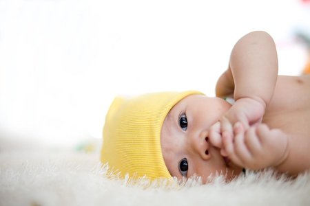 两岁宝宝脾气暴躁爱哭闹怎么引导,2岁宝宝脾气暴躁爱发火怎么纠正