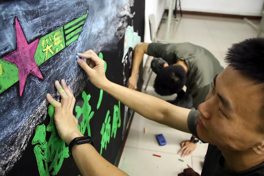 【淬火一道杠，亮剑一颗星】少尉“创造营”开训了