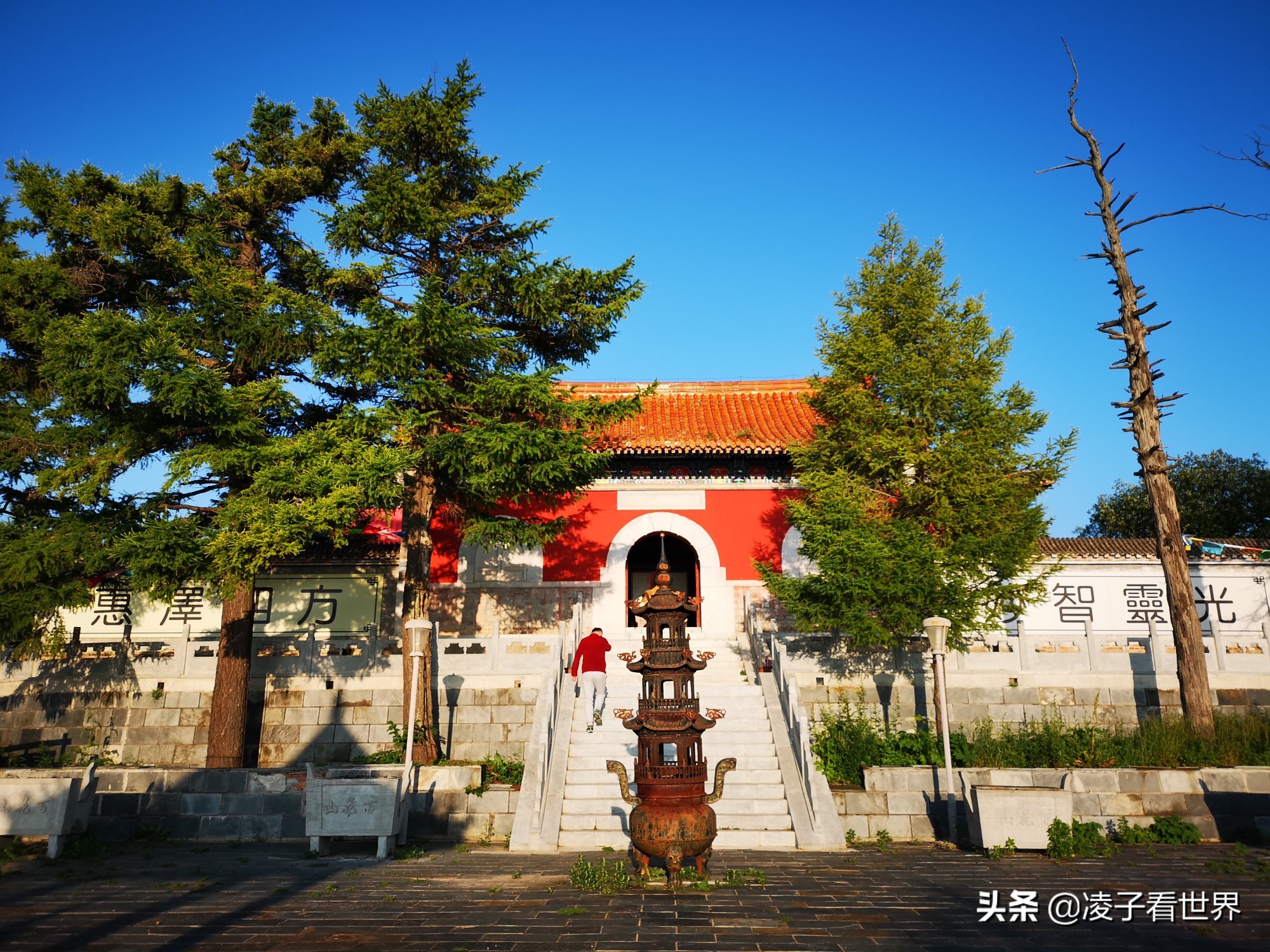 逃离北京40度高温，房山享受22度清凉，看银狐，逛古街吃铁锅炖