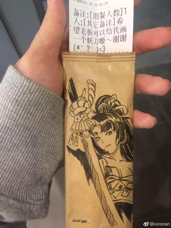 外卖小哥颜值高走红,全网最牛外卖小哥画画