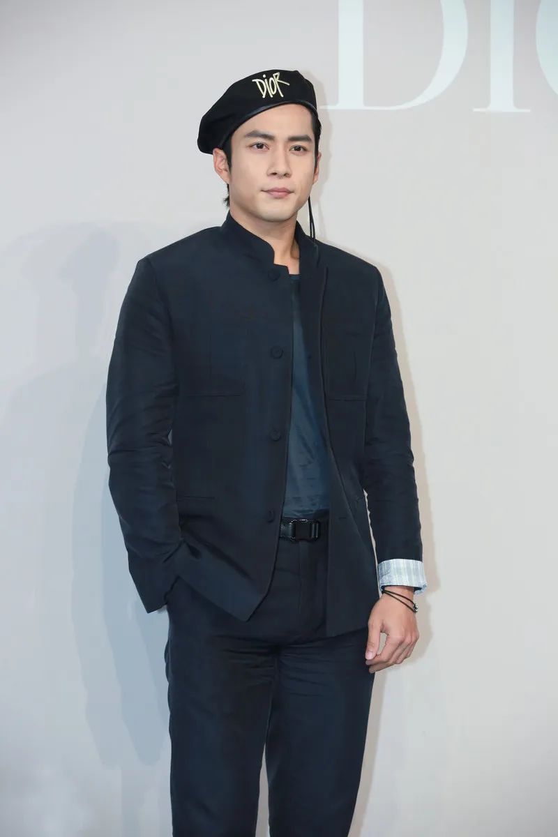 迪奥西装黄景瑜,迪奥代言人黄景瑜照片