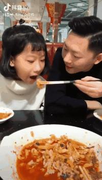 鐖跺コ浜插瘑鎷ユ姳鍚堟媿鍥剧墖,鐖跺コ鎷ユ姳鍚堢収