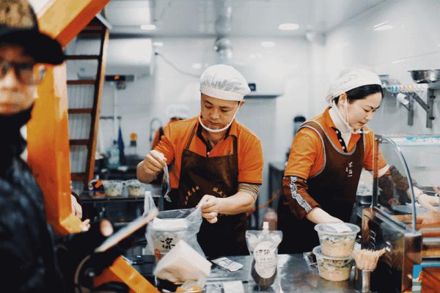 创历史！徐州凉皮开到悉尼！健身私教烹制的美味，还有变态辣……