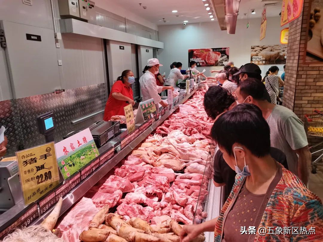 五象新区，一大型连锁超市，今日开业