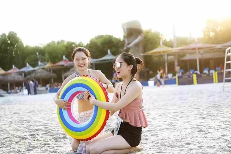 「福利」6月29日吴克群空降奥帕拉拉水公园，领衔开启夜场——星光水派对，文末开抢百名明星见面机会