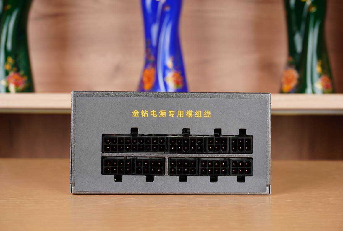 先马趣造最佳搭档，先马金钻650MSFX电源开箱拆解