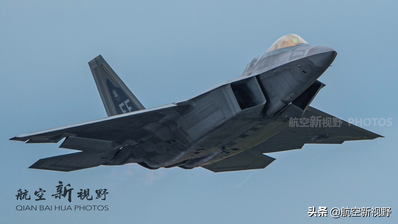 F-22隐形战机高清组图,第一款美制四代机,服役15年依旧帅气逼人