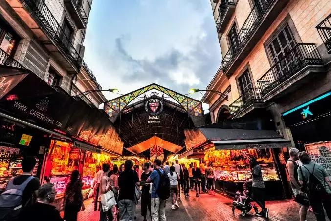 西班牙留学生维吾尔族,留学生眼中西班牙现状