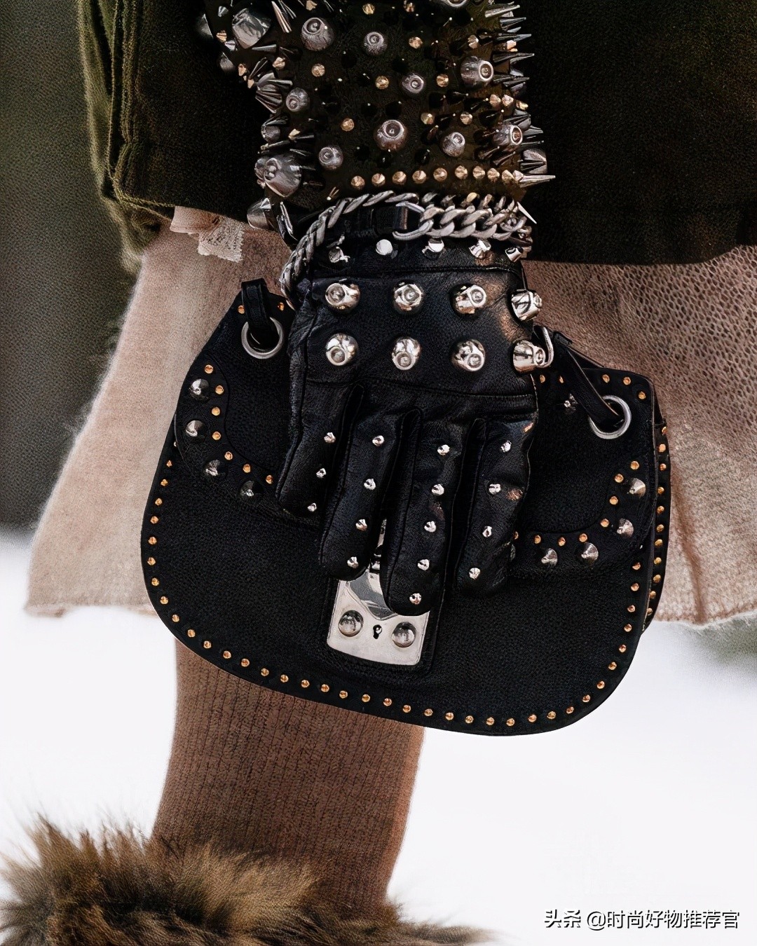 一周新包|莫斯奇诺印象涂鸦、LV古典人像、缪缪铆钉