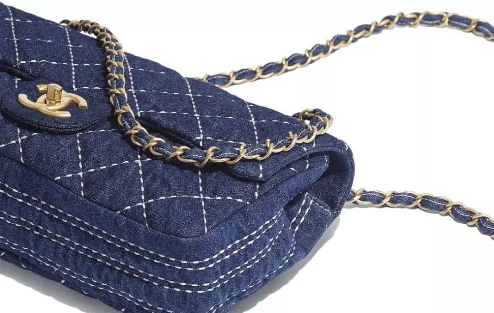 追了《爱的迫降》这么久，我终于看到一只想买的包了