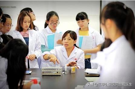 准医生的艰难抉择到底是报考医学定向委培生还是填报统招医学院