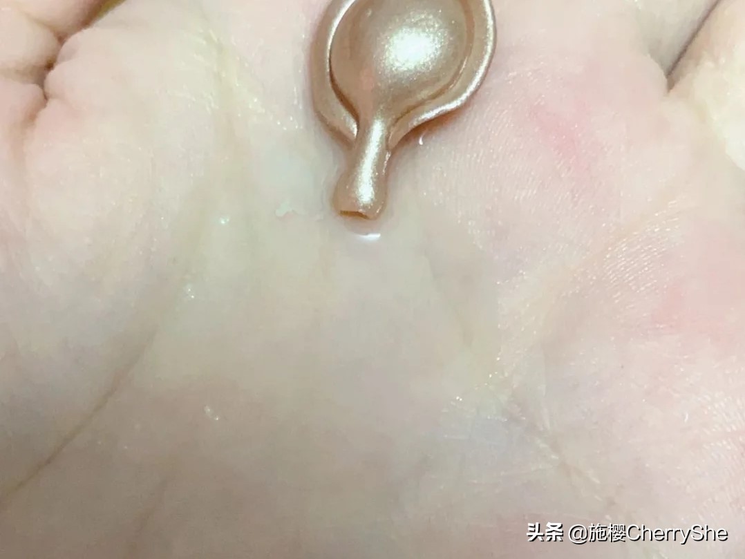 左旋vc精华的作用与功效,vc精华的功效与作用