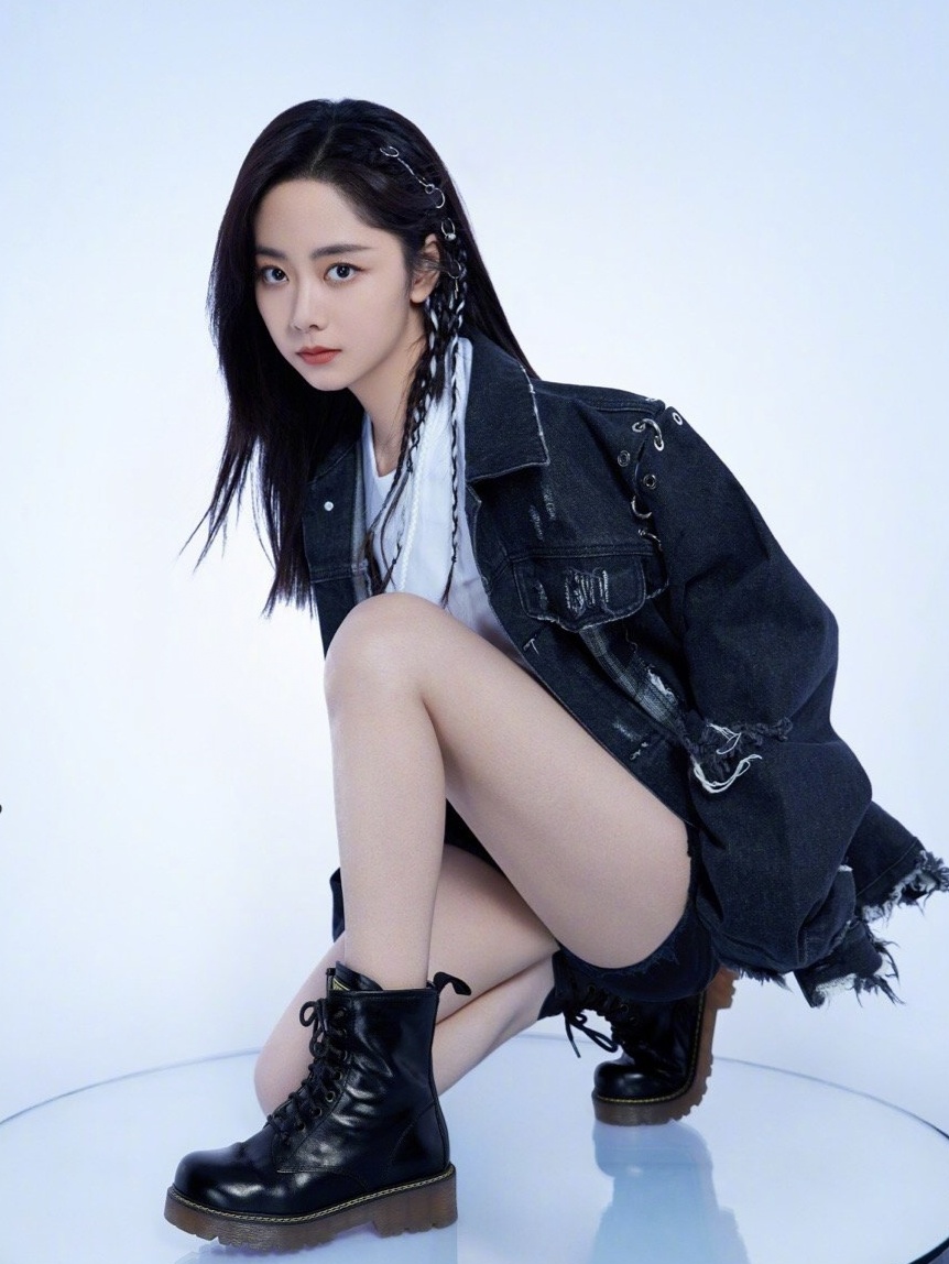 大饼脸剪个短发,大饼脸剪刘海好看