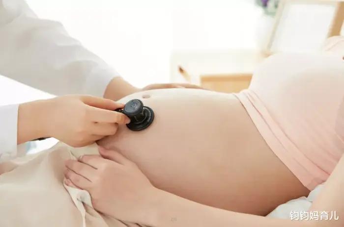 孕期便秘吃什么食物最快通便,孕期苹果煮水可以改善便秘吗