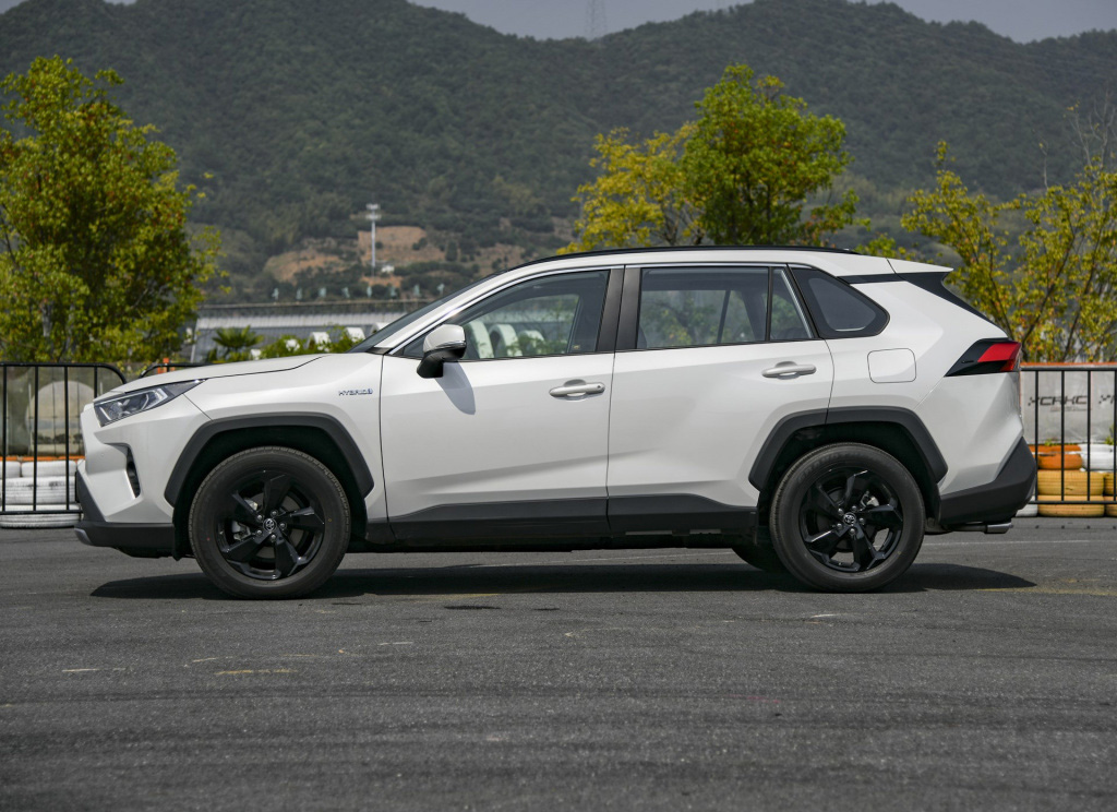 日系荣放rav4,日系丰田越野车rav4