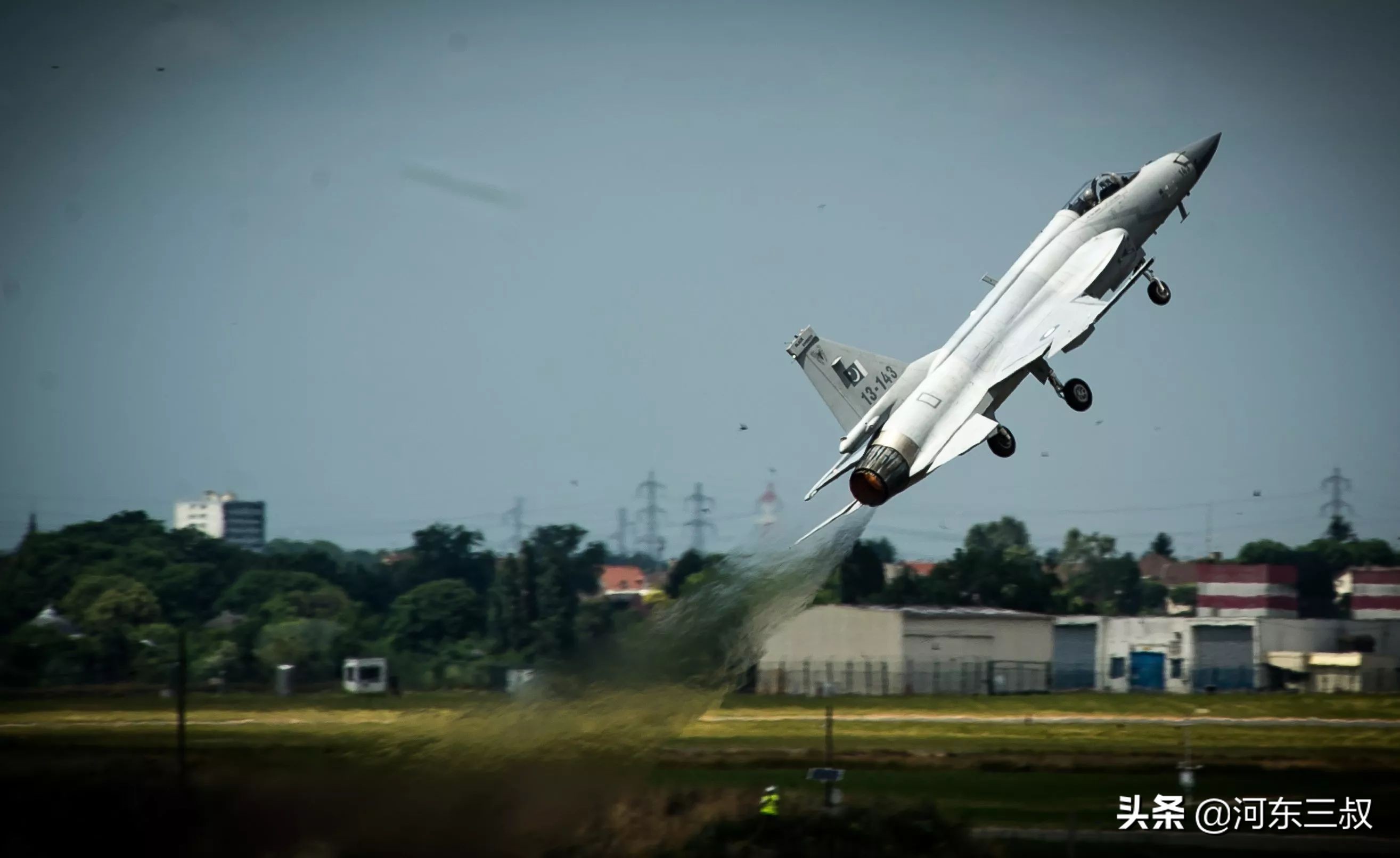 阿根廷购买jf-17枭龙战斗机,jf-17block3双座多用途战斗机