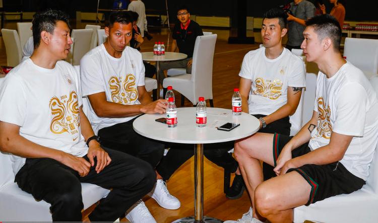 皇马历史最佳阵容一二三阵,皇马21世纪足球最佳阵容