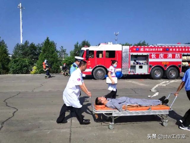 榆林博爱医院联合多部门开展交通事故应急演练