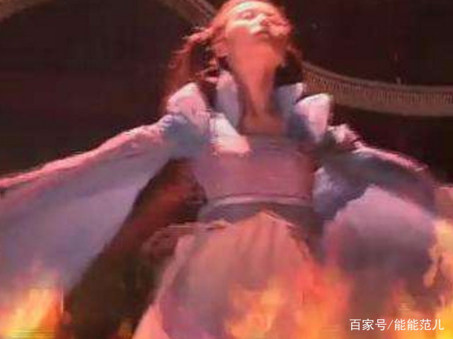 龙葵为什么为他哥哥祭剑两次,龙葵千年前自尽为什么不属于祭剑