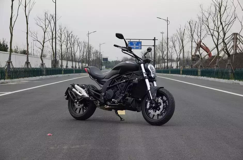 贝纳利502测评骑士网,国产大魔鬼贝纳利502c