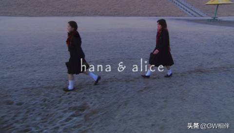 爱丽丝回到十年前,失忆的爱丽丝唱歌