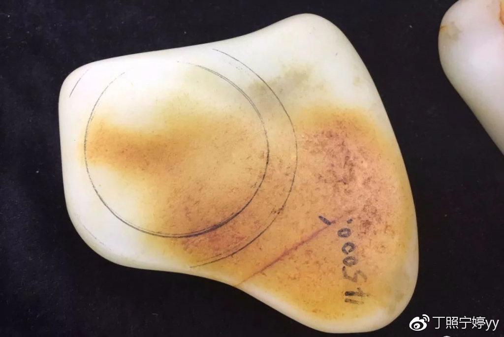 一招鉴别俄料和籽料,鉴别俄料