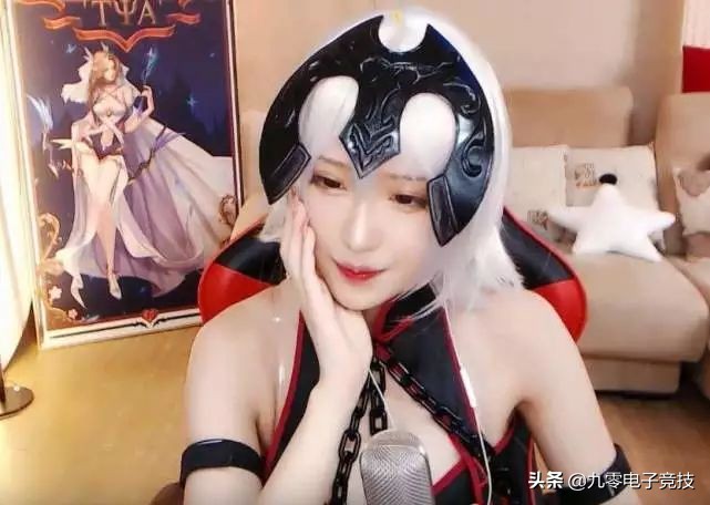 电竞比赛需要卖肉女主播来解说?她们真的懂电竞么