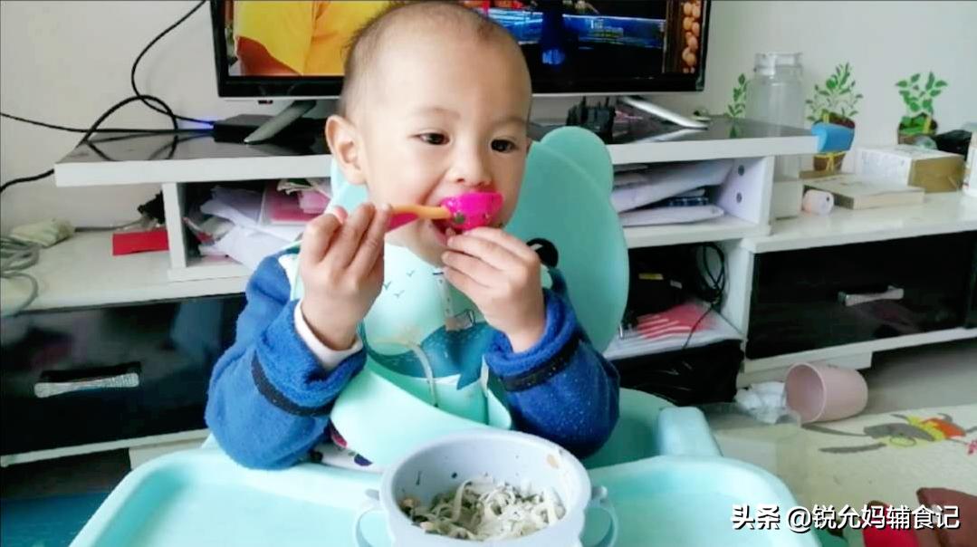 1岁宝宝积食做什么辅食,1岁宝宝积食可以吃哪种辅食