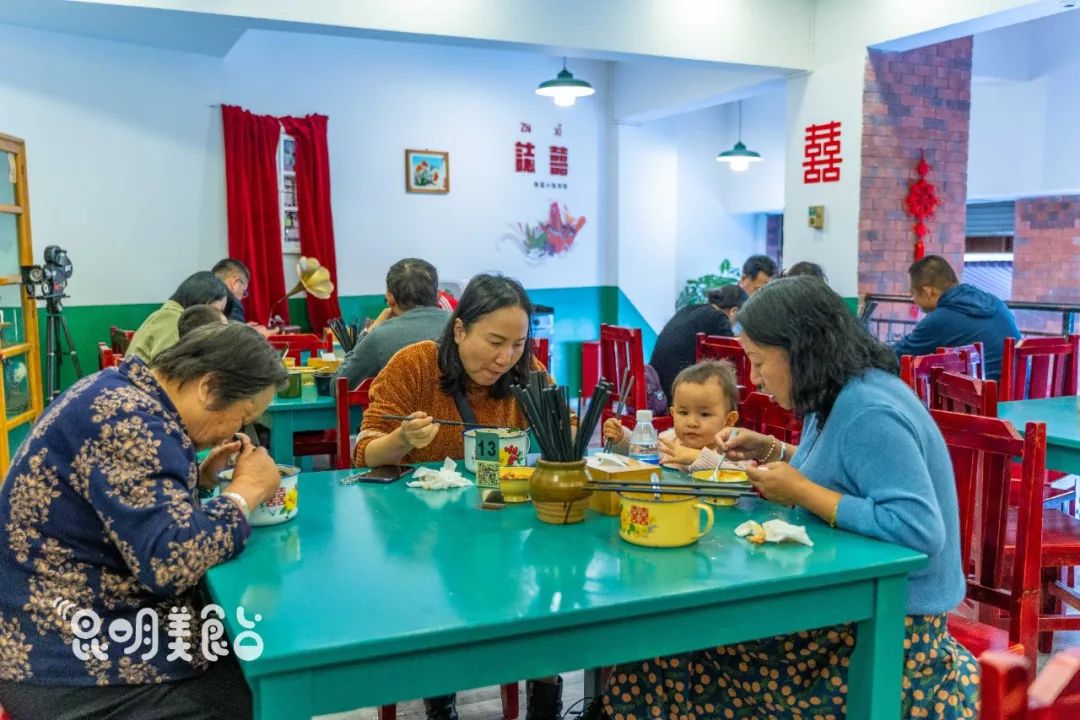 昆明日均卖500碗的米线店有哪些,昆明卖米线难吗