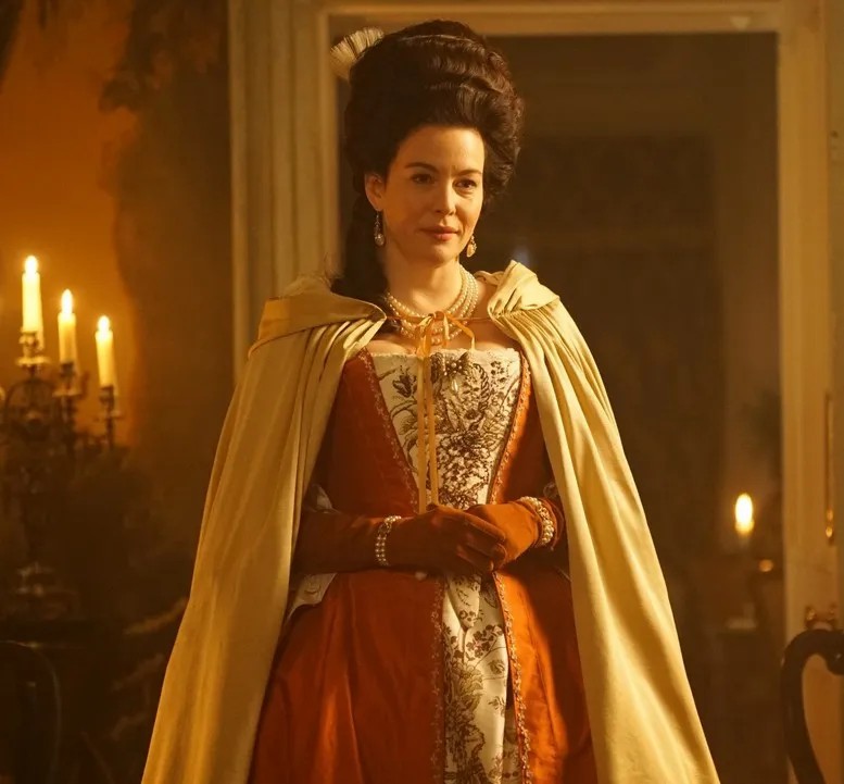 洛可可式美学华丽复古,洛可可服饰新古典的转变