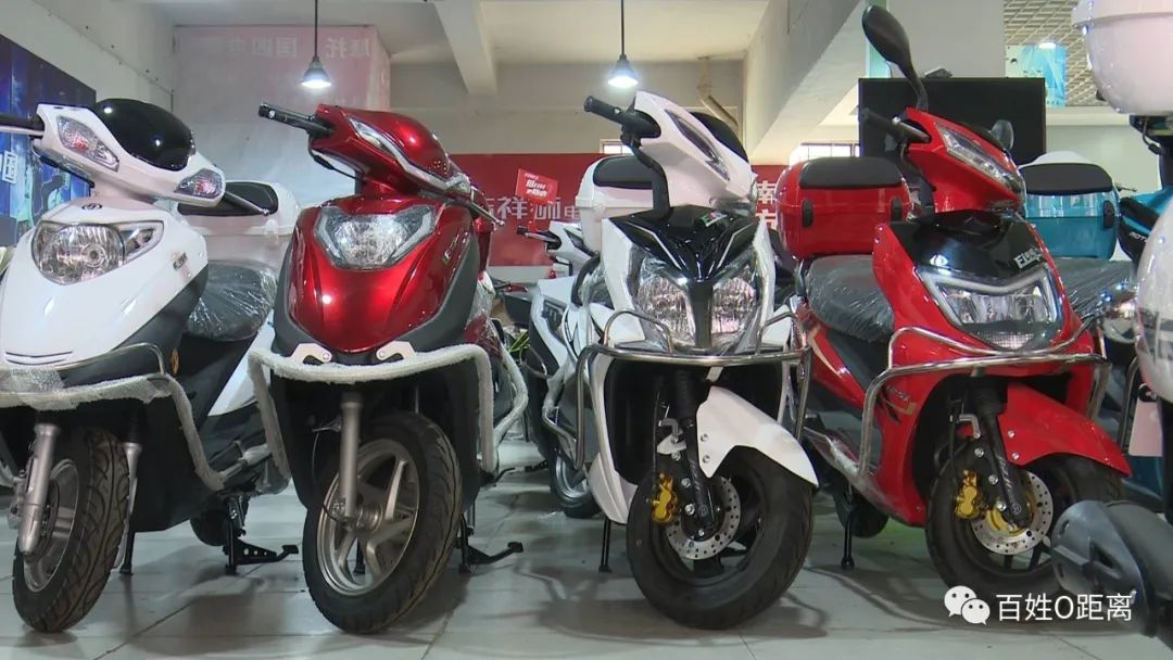 记者探访头盔爆红市场一盔难求 (一盔难求北京市场头盔涨价了吗)