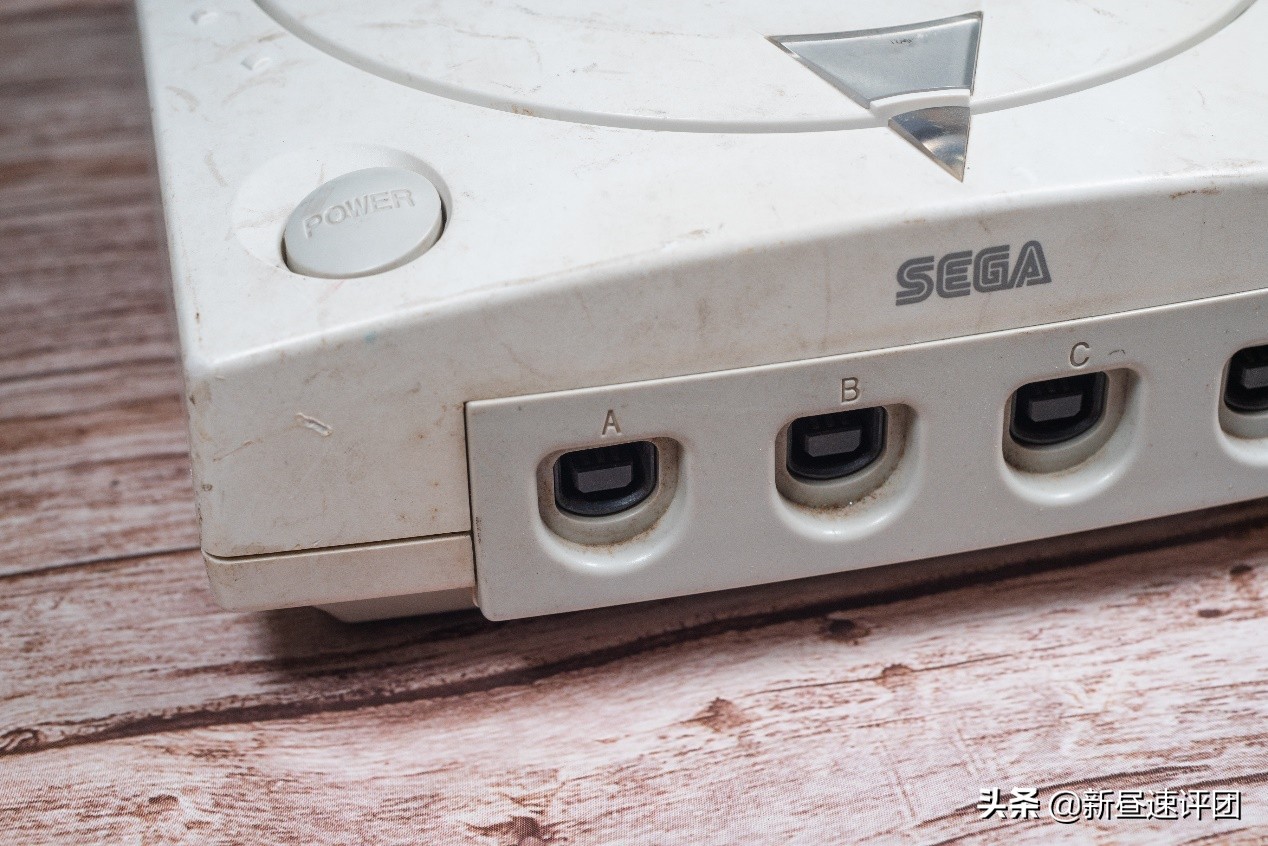 翻新修复DreamCast游戏机：好端端的产品，差点让公司倒闭