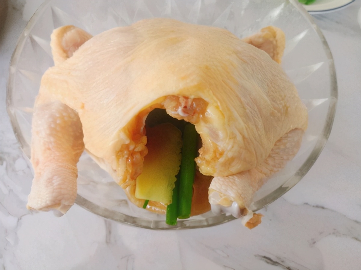 自己亲手做的盐焗鸡好吃好味道,简单又嫩滑的盐焗鸡