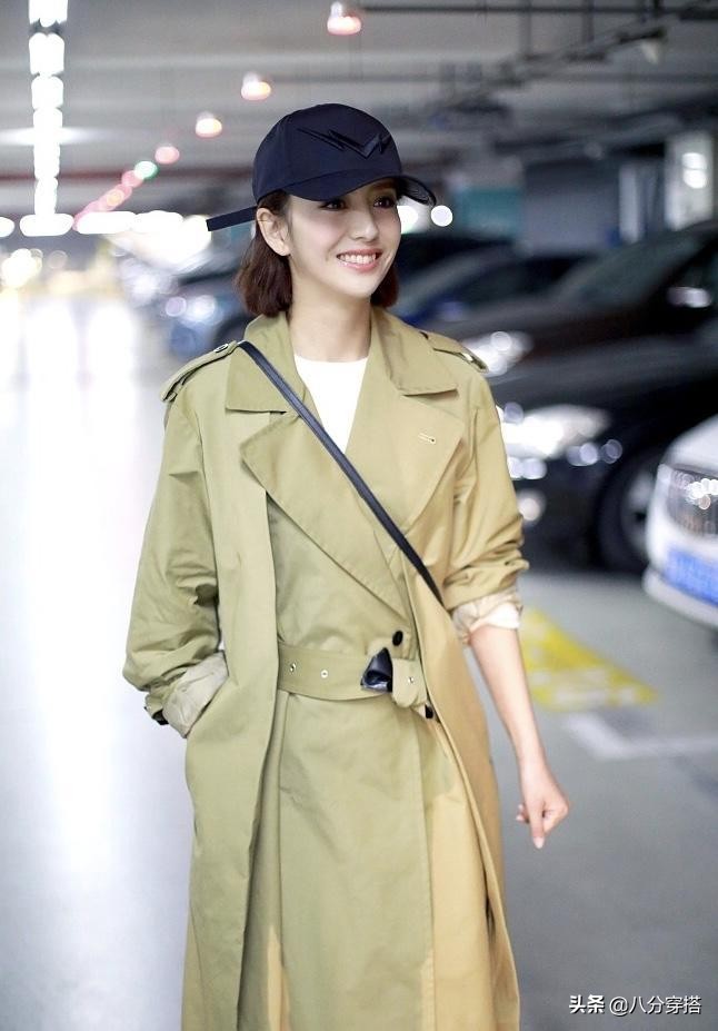 浣熶附濞呰儗甯﹁¥绌挎惌,鑳屽甫瑁ょ┛鎼濡堣