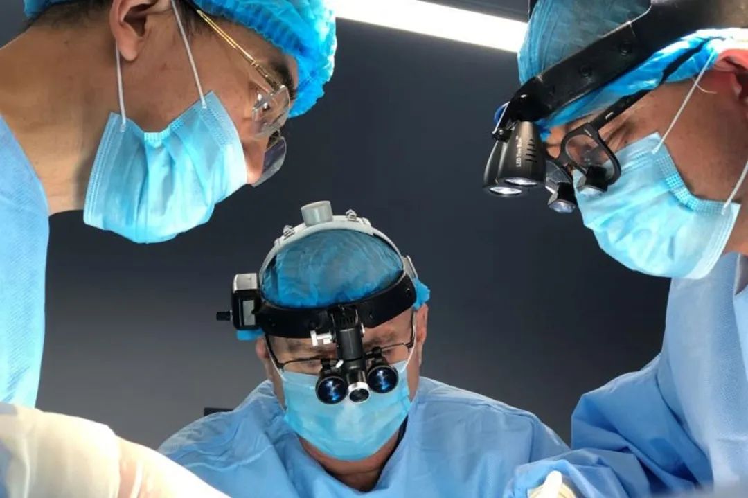 一对亚洲科学家夫妻，冷冻2岁女儿的大脑：希望未来还能见她一面