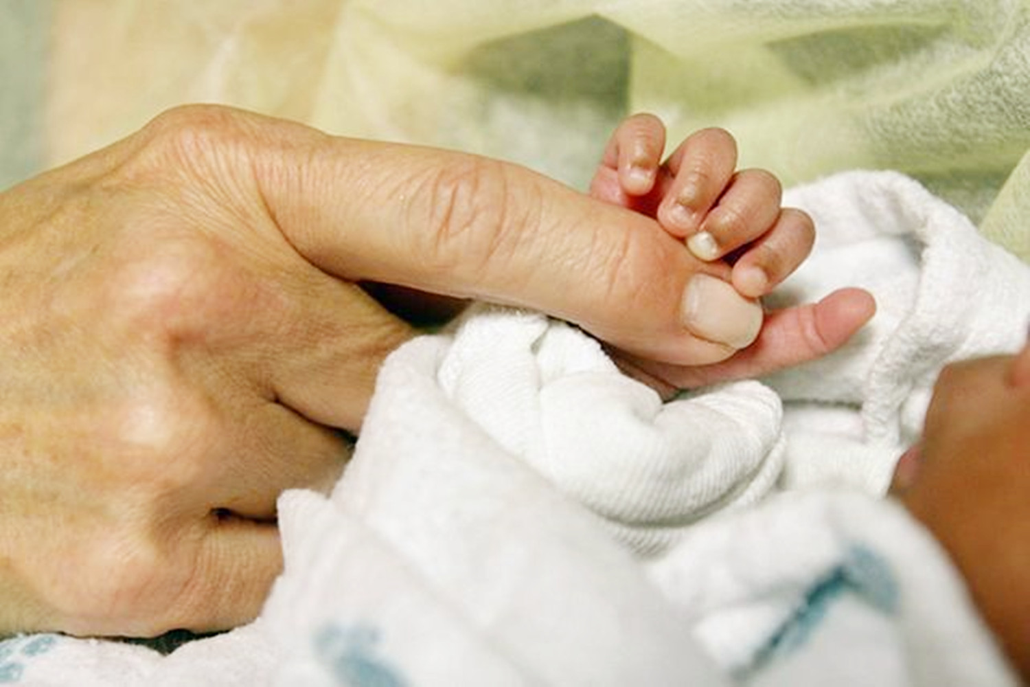 男孩不要女孩女孩子会怎么样,男孩子不要在外面随便生孩子好吗