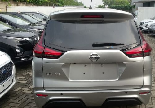 全新日产骊威新款,全新日产骊威mpv