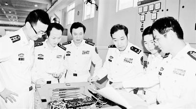 1985年,中国花150万美金从澳洲买一废船,打开舱门西方懊悔不已