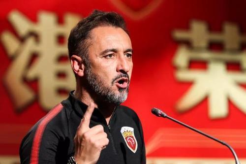 武磊职业训练,武磊基本功教学