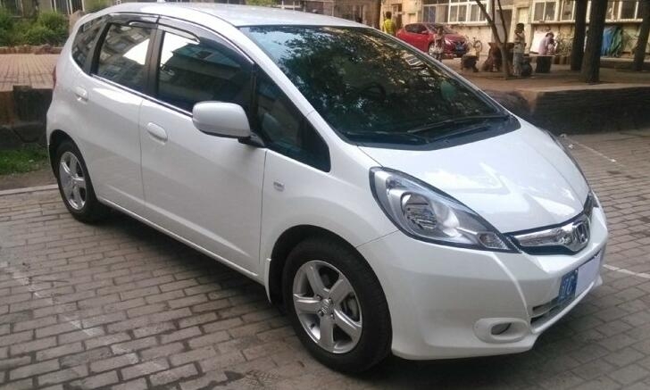 性价比和飞度差不多的车型,2014日产骊威1.6l自动挡车怎么样