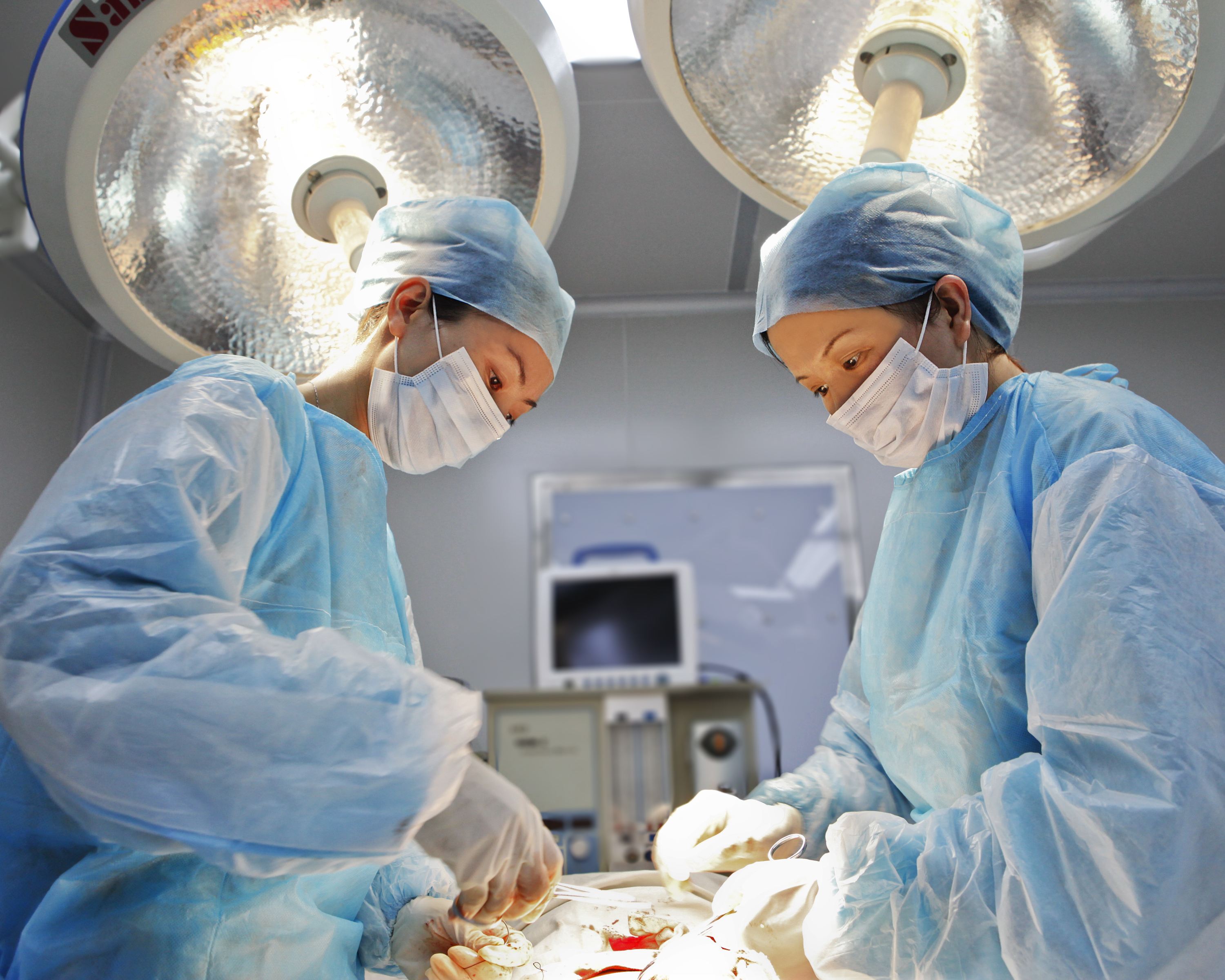 《医师法》:法律赋予医师这些救治权!再不怕患者家属胡搅蛮缠了