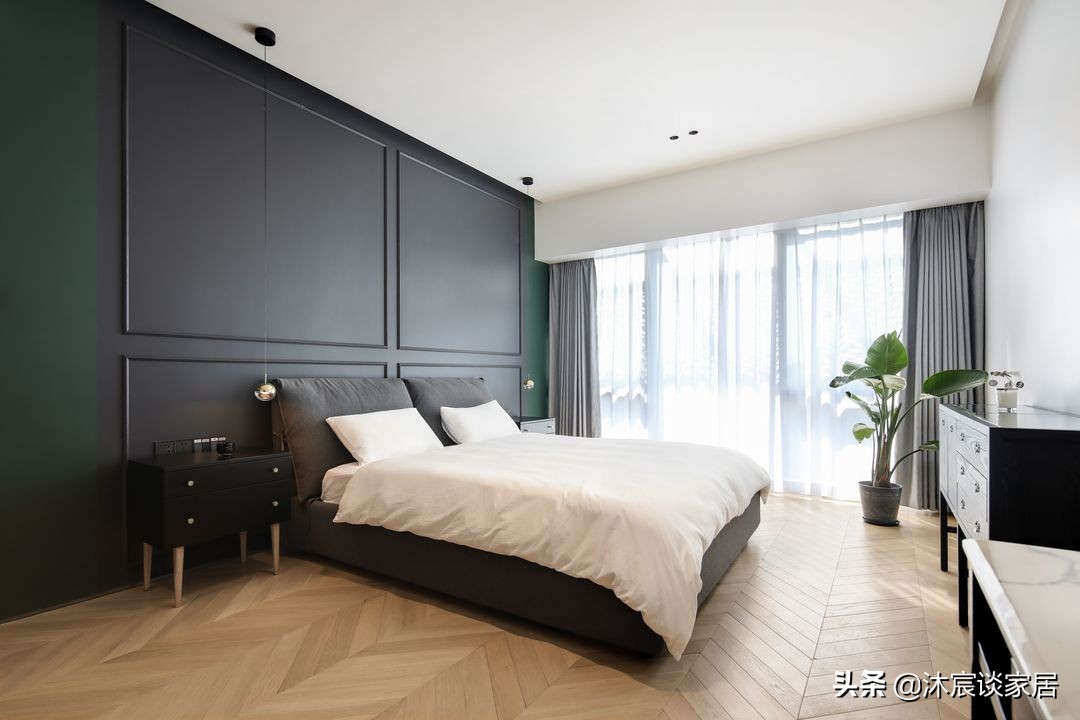 看完她的新家，才知生活可以如此有品质，室内极简大方且随性美好