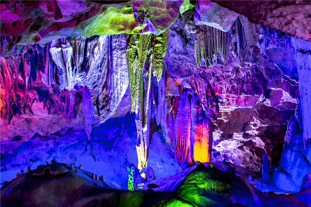 桂林世界溶洞奇观,桂林神奇的山洞