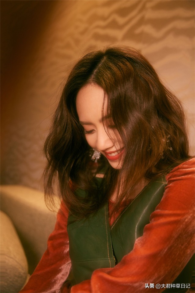 50岁女人洋气发型今年最流行发型,50到60岁短发发型图片好打理