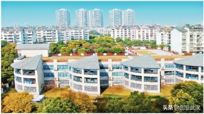 长江现代物业:创优城市综合服务供应商