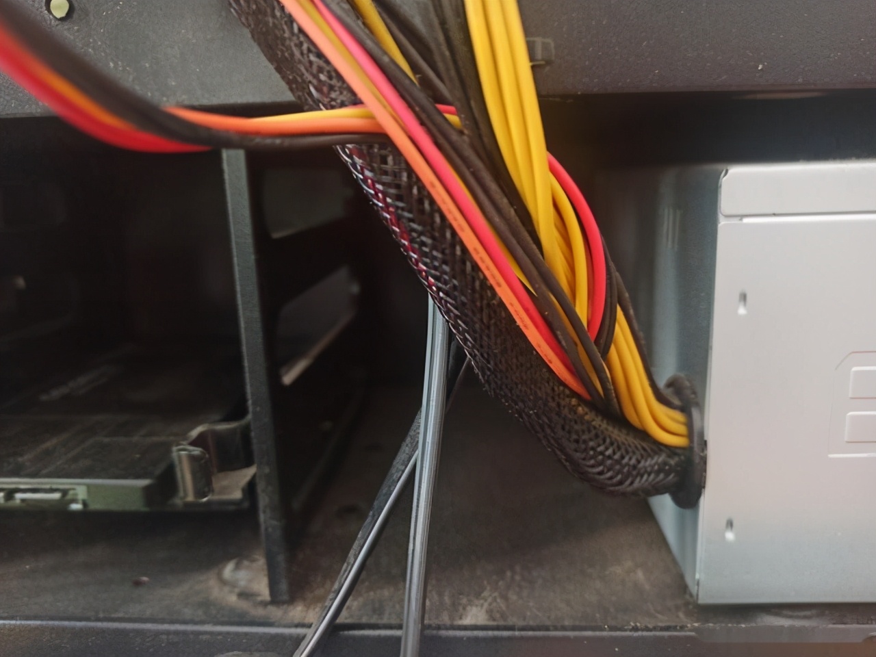 500g硬盘怎么安装台式电脑,双机械硬盘怎么安装